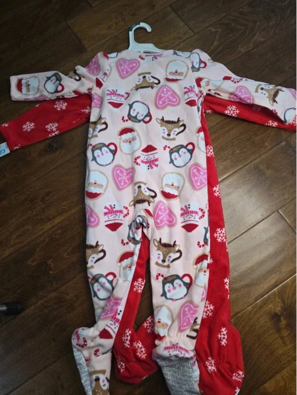 2t brand new christmas pajamas from carter's item 212G6